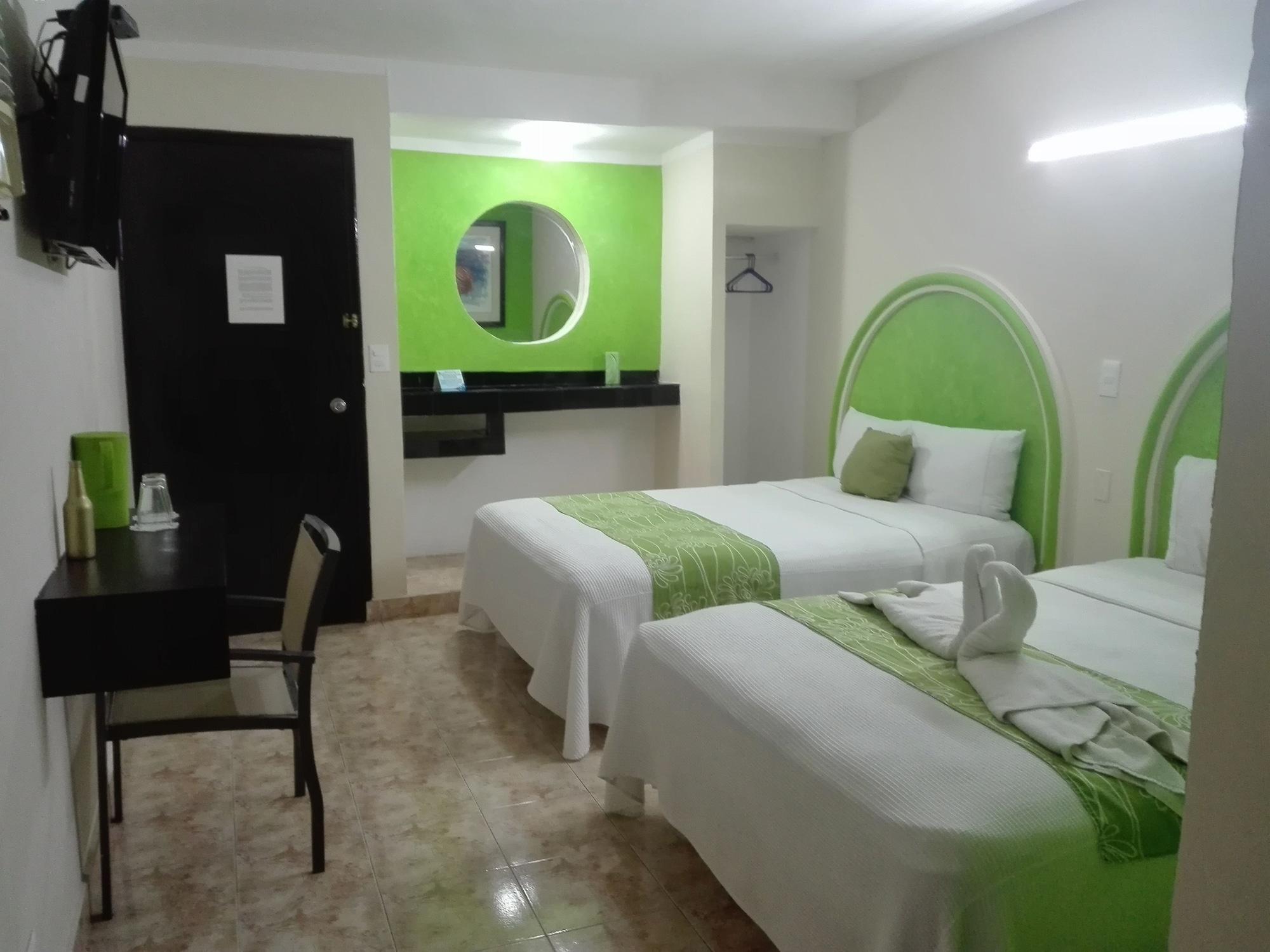 Hotel Hc Internacional Cancún Extérieur photo